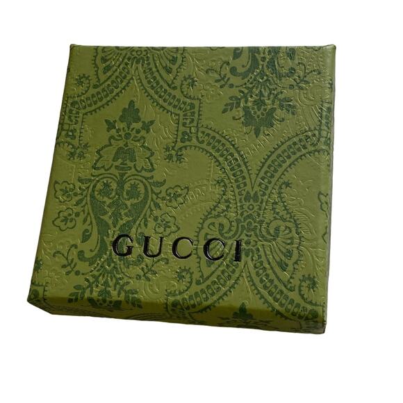 Gucci G Logo Gold tone Scarf Ring - Picture 8 of 8